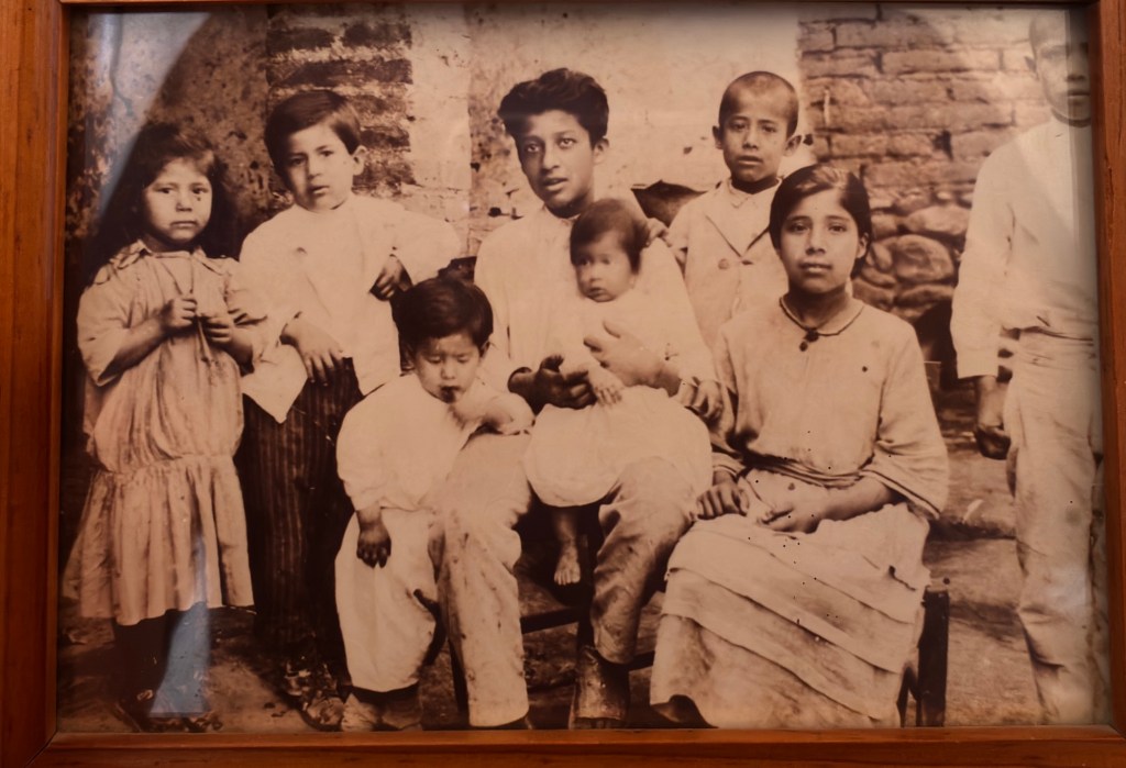No está en un museo, pero sí en un marco: la historia que nos sigue mirando desde la&nbsp;pared